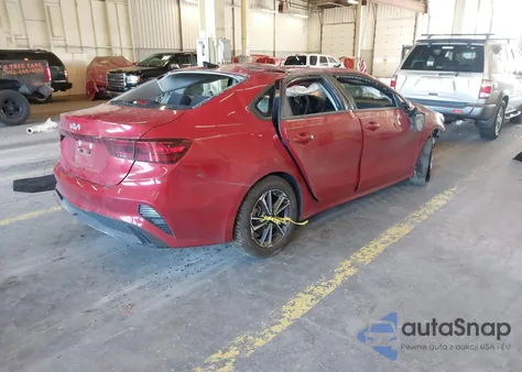 2024 Kia Forte Lxs z USA, uszkodzony, nr VIN 3KPF24AD6RE776585